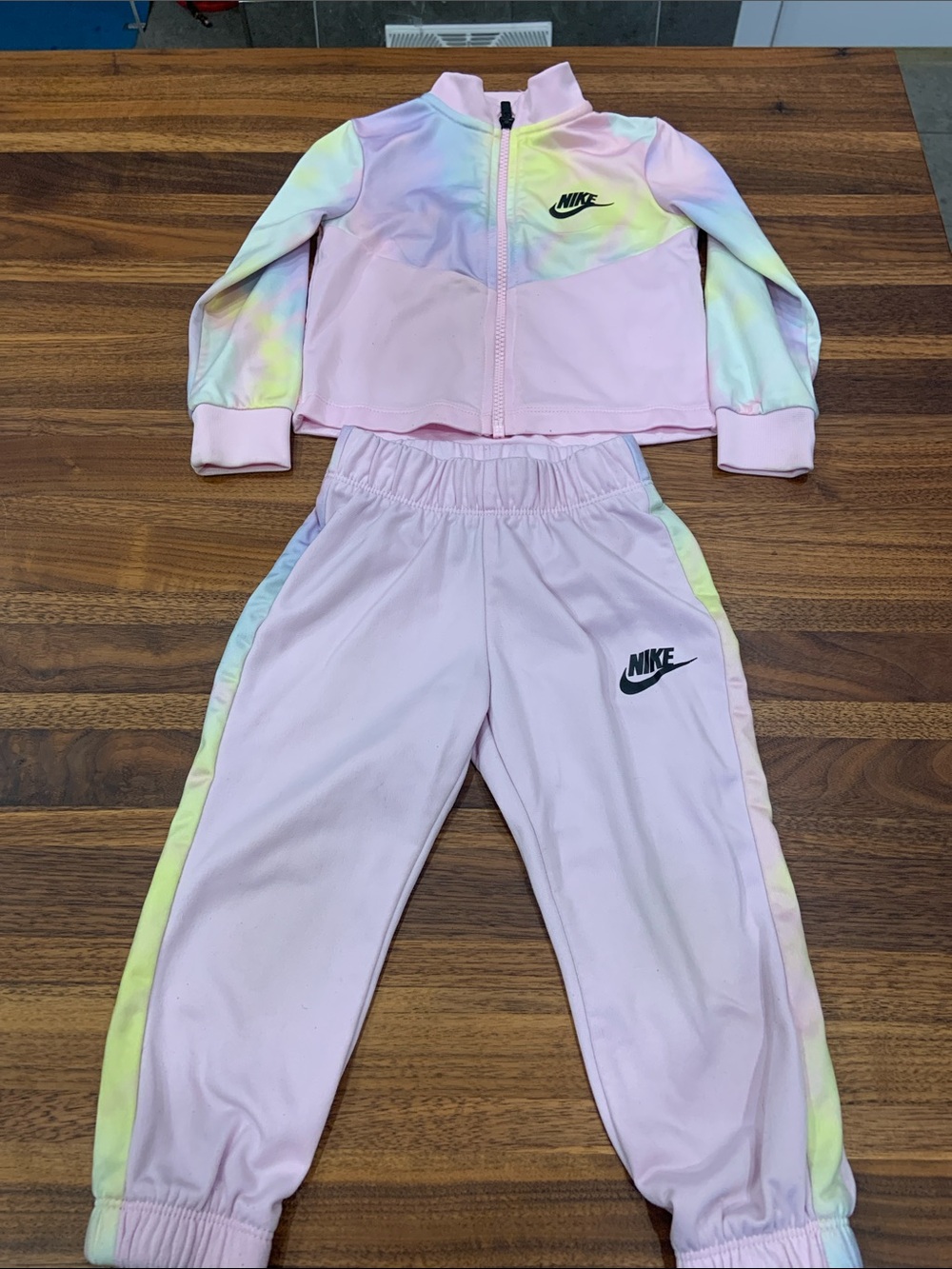 Nike Toddler Girls Pink Pastel Tie Dye 2-Piece Tricot Tracksuit Set 2T
